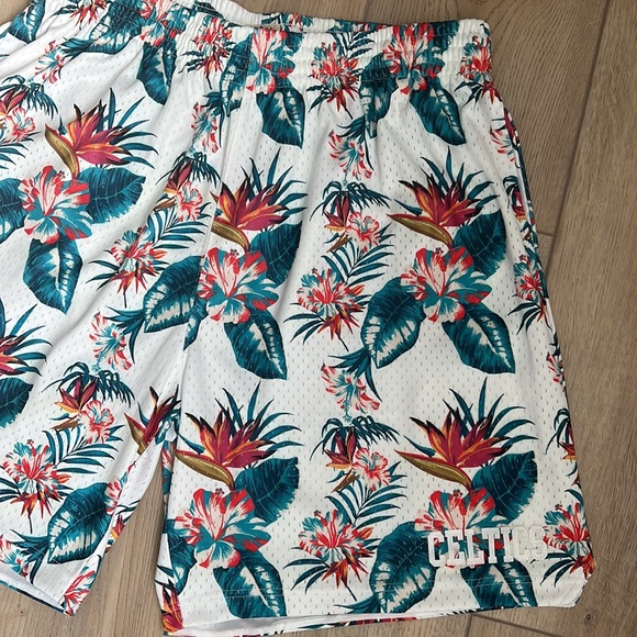 Mitchell & Ness Celtics Tropical Print Basketball Shorts - Picture 3 of 11